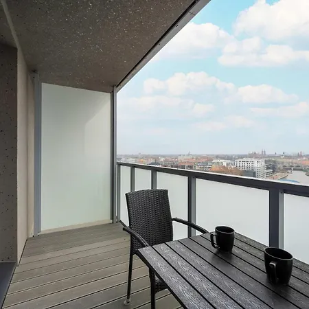 Elegant Close To River With Air Conditioning By Renters Prestige شقة